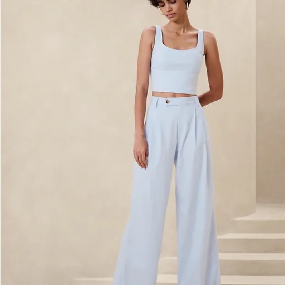 Blue Crop Top with Sleeveless Design